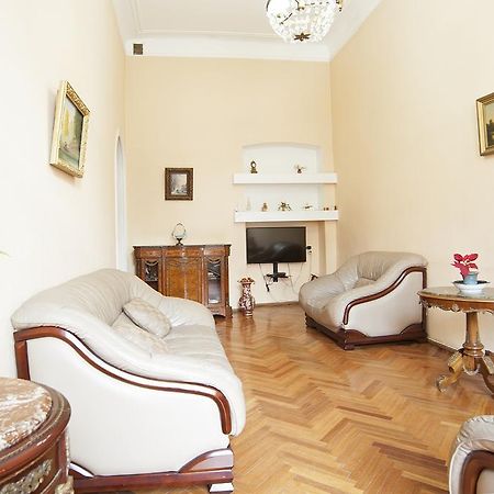 Apartment In Purtseladze Street Τυφλίδα Εξωτερικό φωτογραφία