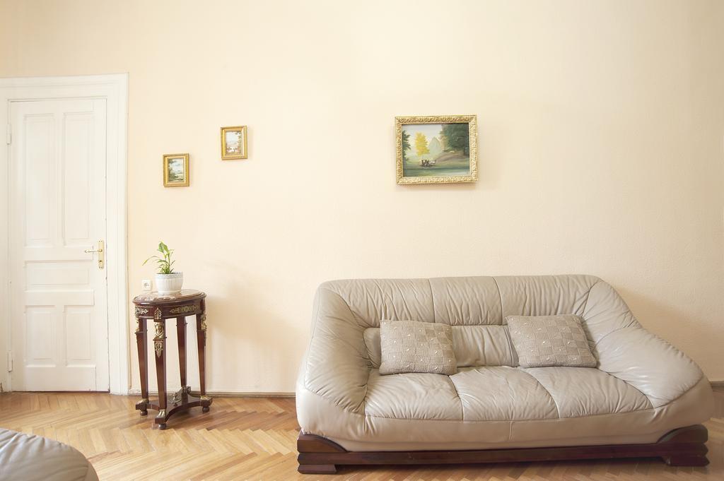 Apartment In Purtseladze Street Τυφλίδα Εξωτερικό φωτογραφία